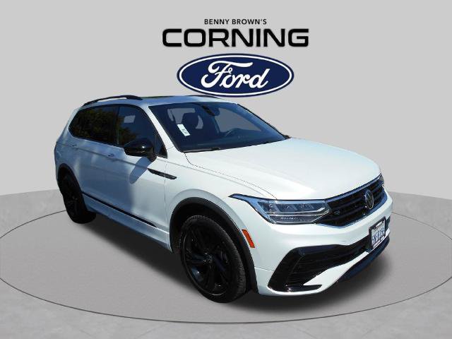 Used 2024 Volkswagen Tiguan SE R-Line AWD/4WD image 6