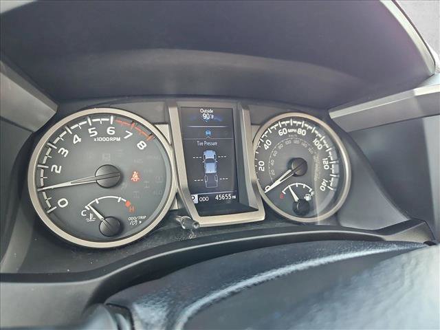 Used 2017 Toyota Tacoma SR5 w/ Tow Package AWD/4WD image 11