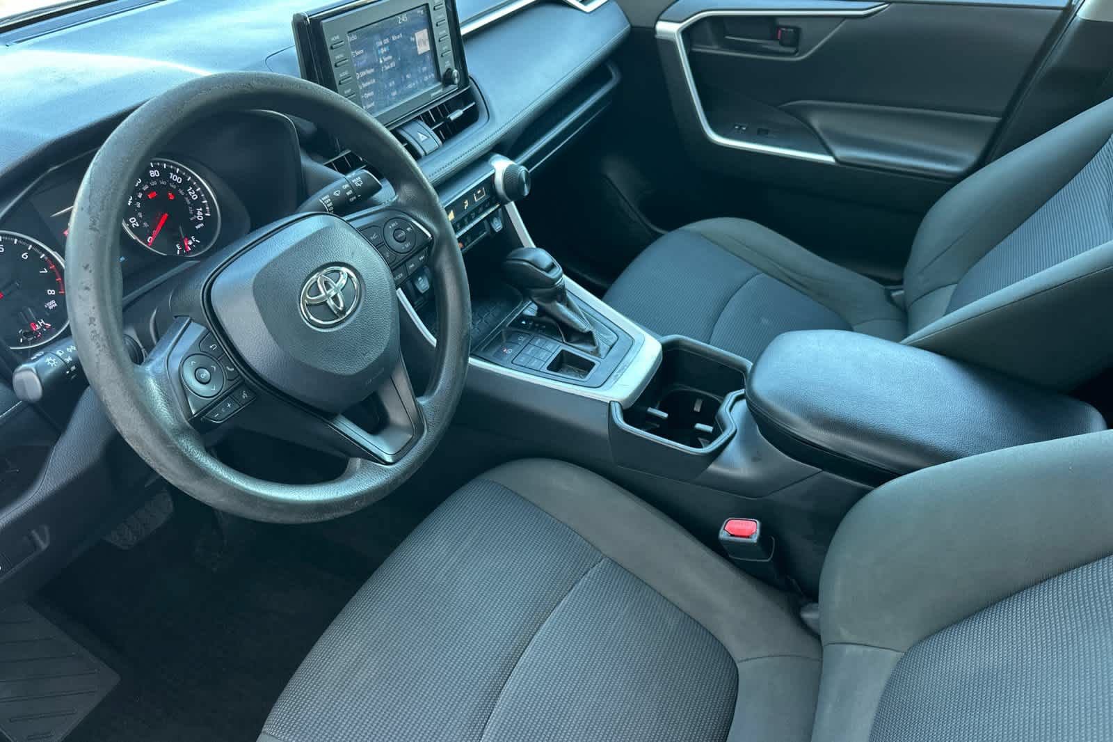 Used 2022 Toyota RAV4 LE AWD/4WD image 12