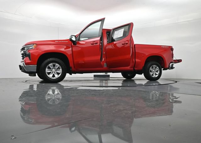 Used 2025 Chevrolet Silverado 1500 LT AWD/4WD image 58