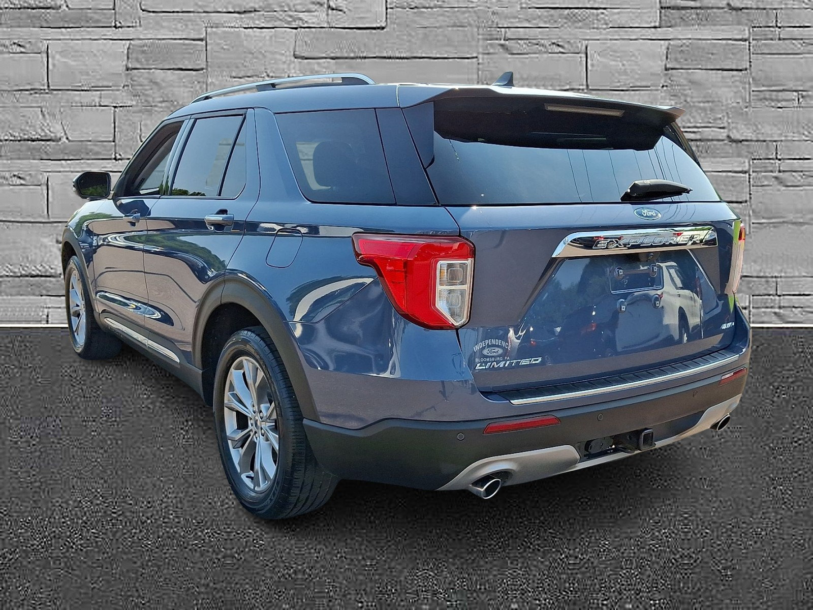 Certified 2021 Ford Explorer Limited w/ Equipment Group 301A AWD/4WD image 8
