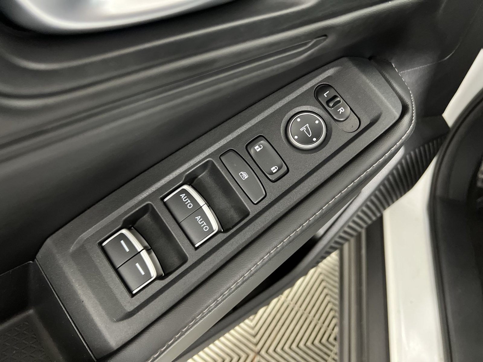 Used 2024 Honda Accord Sport image 8