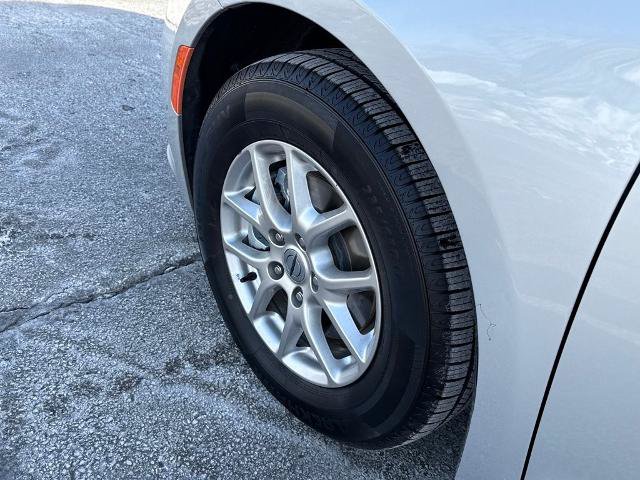 Used 2024 Chrysler Pacifica Touring-L FWD image 13