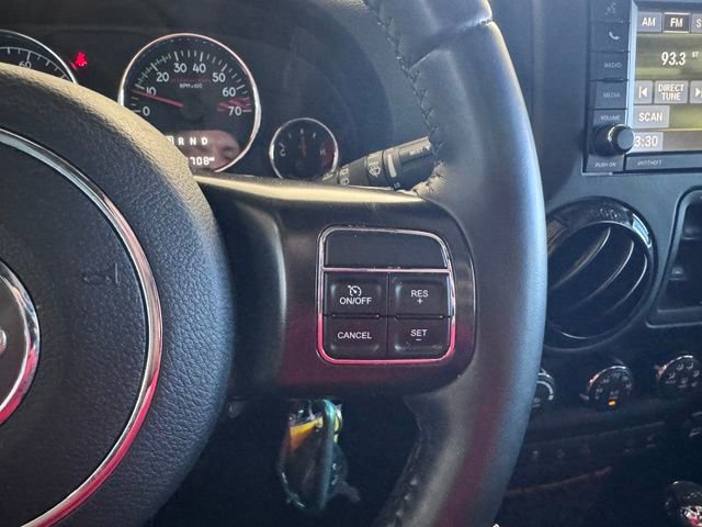 Used 2017 Jeep Wrangler Unlimited Rubicon AWD/4WD image 14