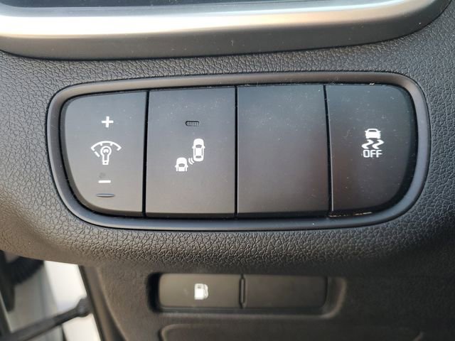 Used 2019 Kia Sorento LX image 18