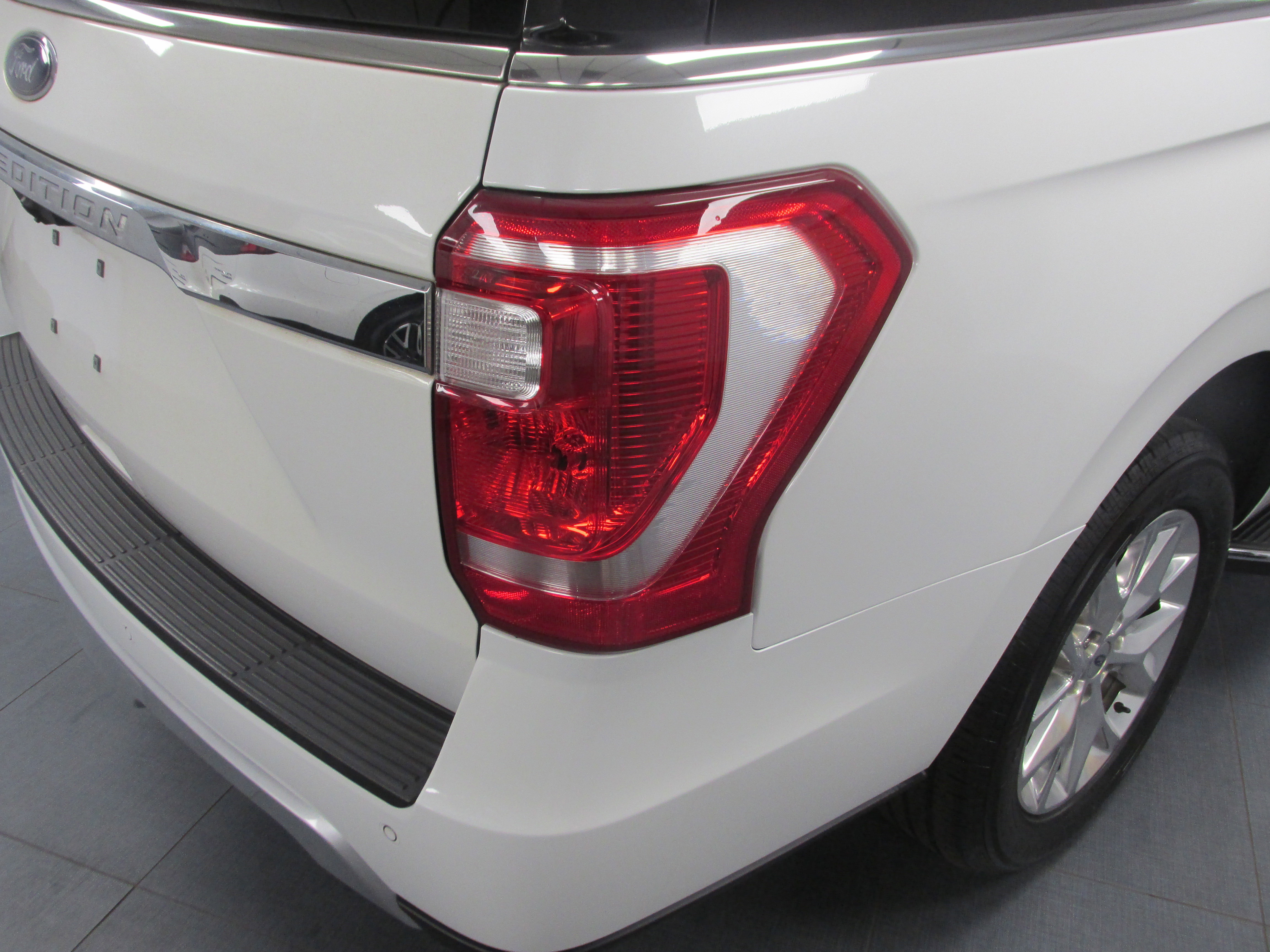 Certified 2021 Ford Expedition XLT image 11