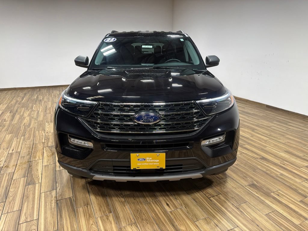 Certified 2023 Ford Explorer XLT w/ Equipment Group 202A AWD/4WD image 3
