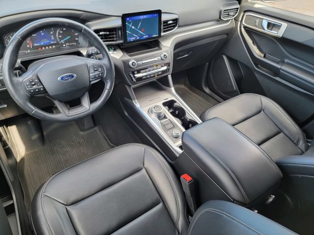 Certified 2020 Ford Explorer XLT w/ Equipment Group 202A AWD/4WD image 38