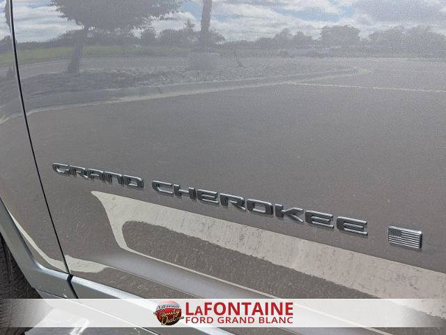 Used 2023 Jeep Grand Cherokee L Laredo AWD/4WD image 10
