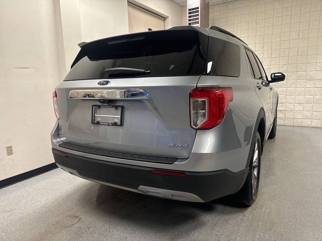Certified 2022 Ford Explorer XLT w/ Equipment Group 202A image 6