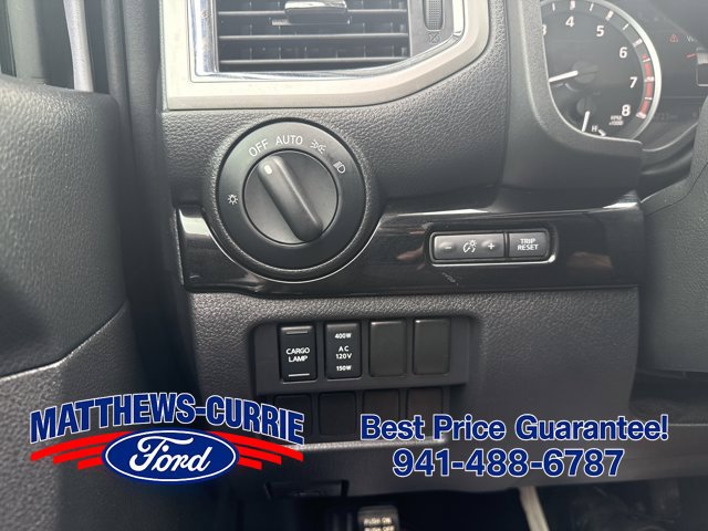 Used 2020 Nissan Titan SV w/ SV Convenience Package RWD image 28