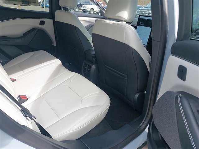 Certified 2025 Ford Mustang Mach-E Premium image 11