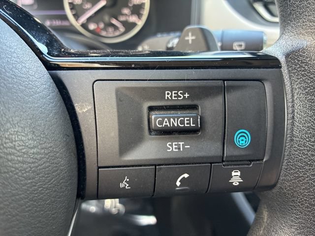 Used 2023 Nissan Rogue SV AWD/4WD image 18