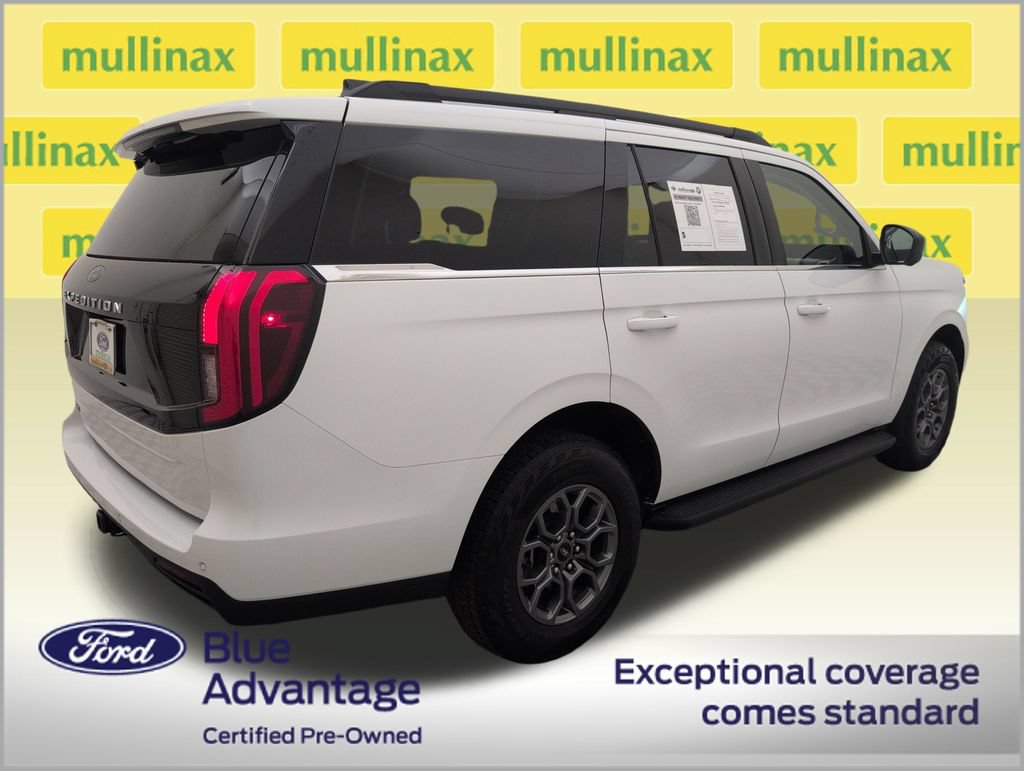 Certified 2025 Ford Expedition Active RWD image 3