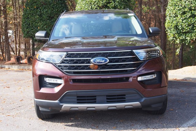 Certified 2020 Ford Explorer XLT w/ Equipment Group 202A image 8