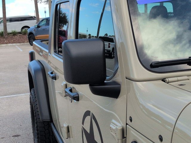 Used 2022 Jeep Gladiator Mojave w/ Trailer Tow Package AWD/4WD image 12