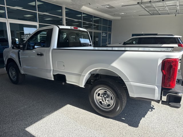 Certified 2025 Ford F350 XL w/ XL Chrome Package RWD image 4