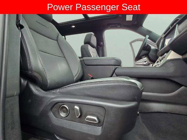 Used 2023 GMC Yukon XL Denali AWD/4WD image 32