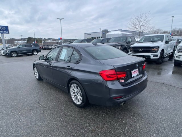 Used 2018 BMW 320i xDrive Sedan w/ Convenience Package image 3