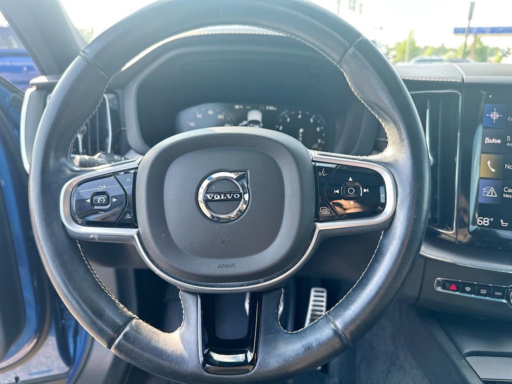 Used 2021 Volvo XC60 T5 R-Design w/ Climate Package AWD/4WD image 18