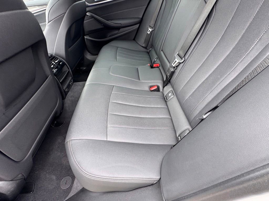 Used 2021 BMW 540i w/ M Sport Package RWD image 31