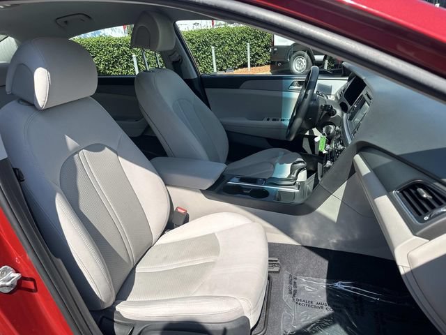 Used 2017 Hyundai Sonata SE w/ Cargo Package FWD image 33