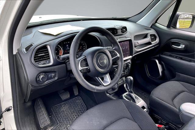 Used 2023 Jeep Renegade Latitude AWD/4WD image 14
