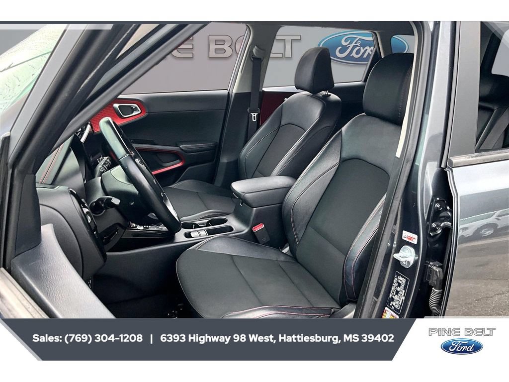 Used 2023 Kia Soul GT-Line w/ GT-Line Technology Package FWD image 18