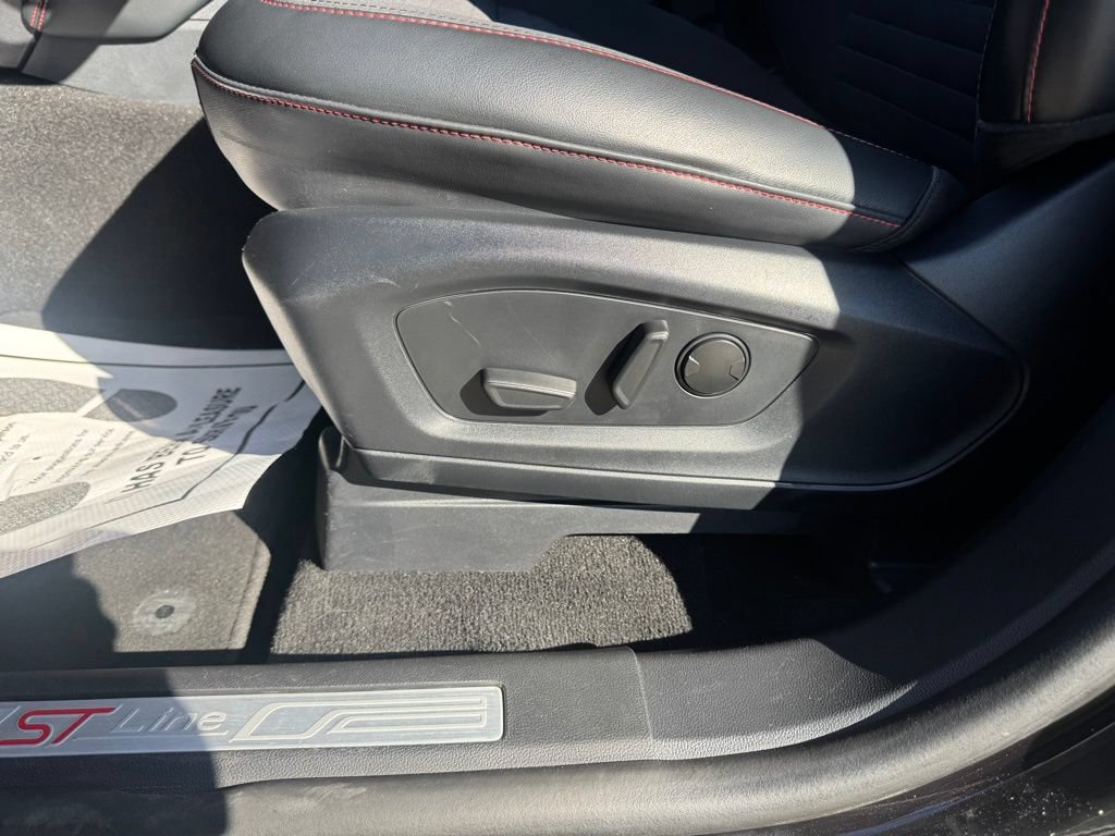 Certified 2025 Ford Explorer ST-Line AWD/4WD image 10