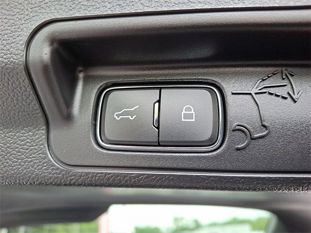 Certified 2022 Ford Explorer XLT w/ Equipment Group 202A image 27