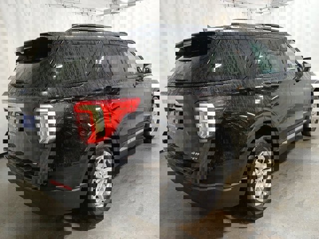 Certified 2022 Ford Explorer XLT image 4