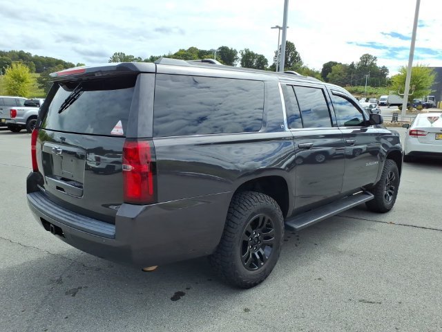 Used 2018 Chevrolet Suburban LT AWD/4WD image 14