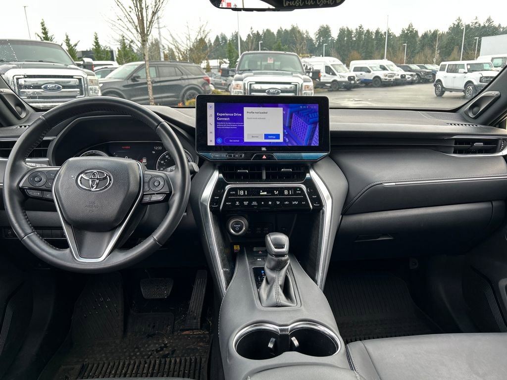 Used 2023 Toyota Venza XLE image 6