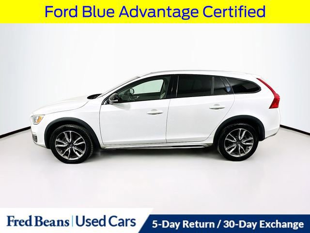 Used 2017 Volvo V60 T5 Cross Country w/ Convenience Package video 2