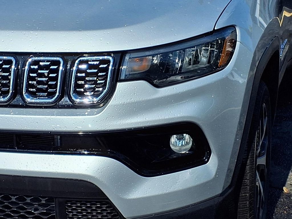 Used 2025 Jeep Compass Limited AWD/4WD image 28