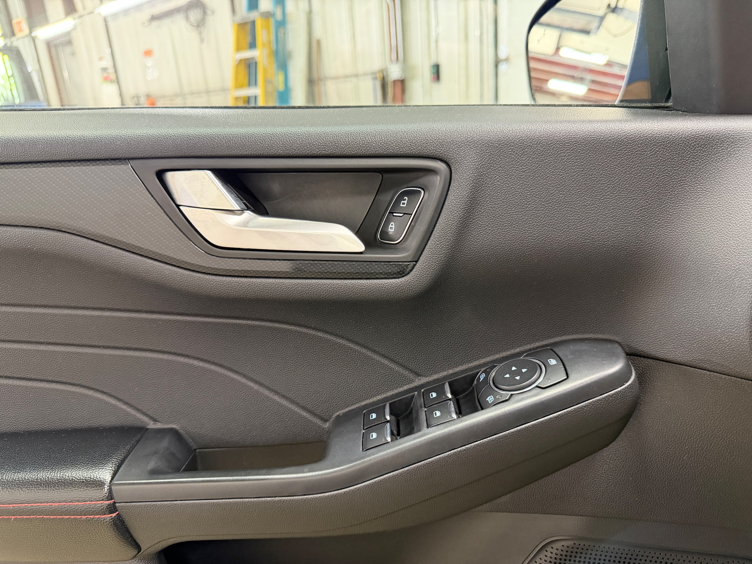 Certified 2025 Ford Escape ST-Line Select AWD/4WD image 14