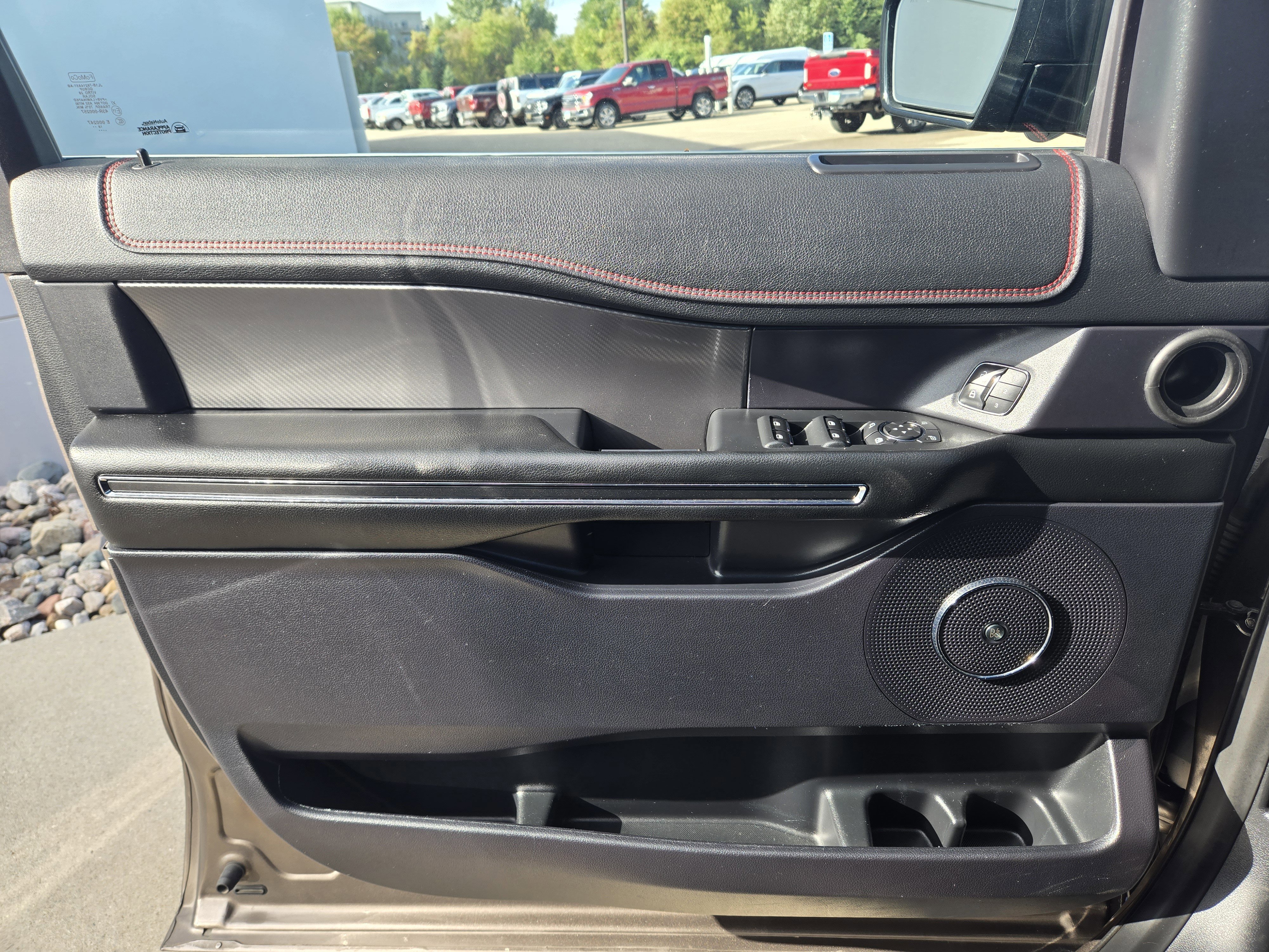 Certified 2019 Ford Expedition Limited w/ Equipment Group 303A image 21