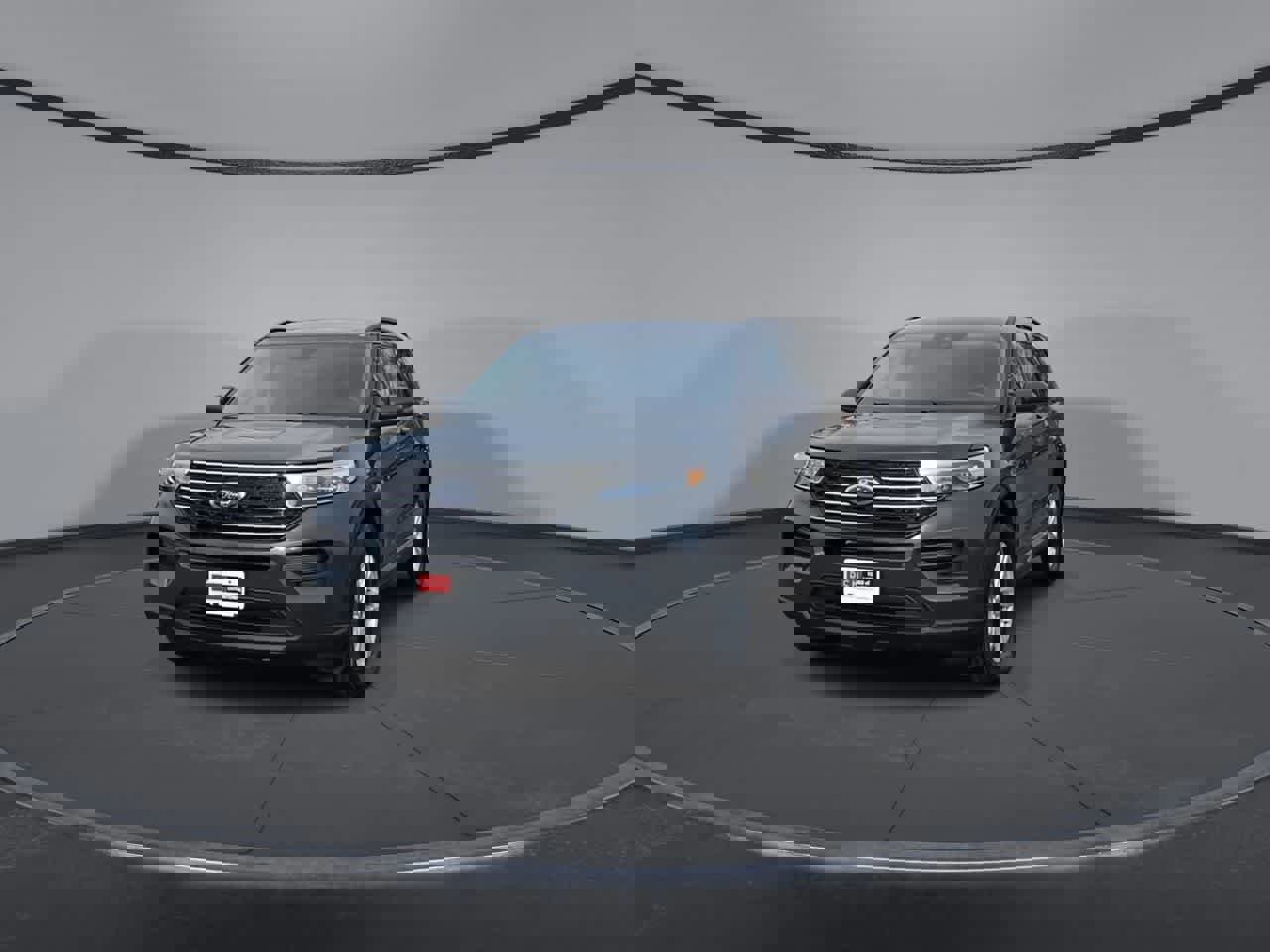 Certified 2024 Ford Explorer XLT image 2