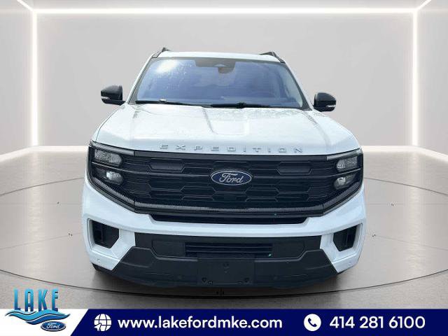 Certified 2025 Ford Expedition Active AWD/4WD image 2