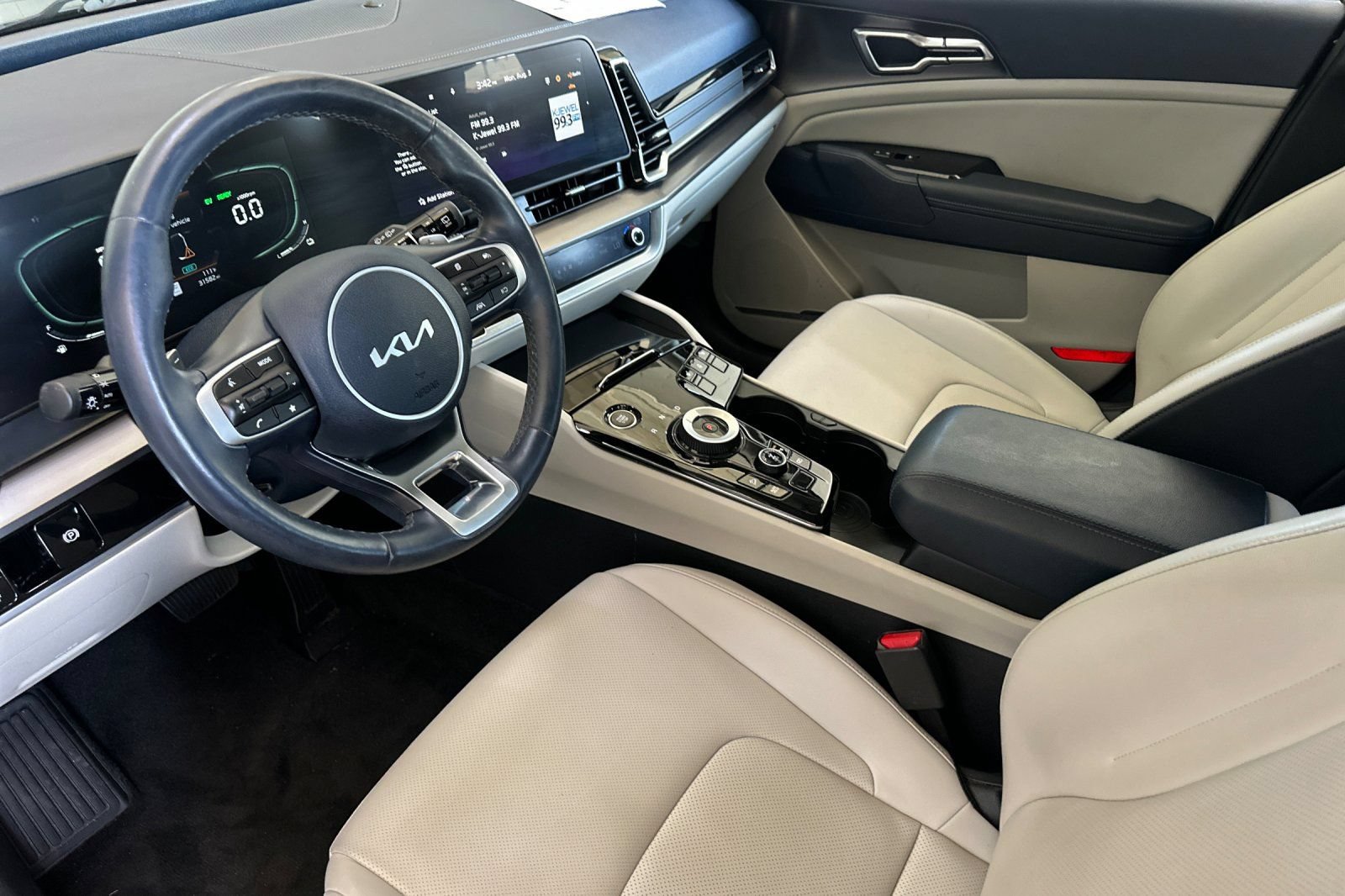 Used 2023 Kia Sportage EX AWD/4WD image 9