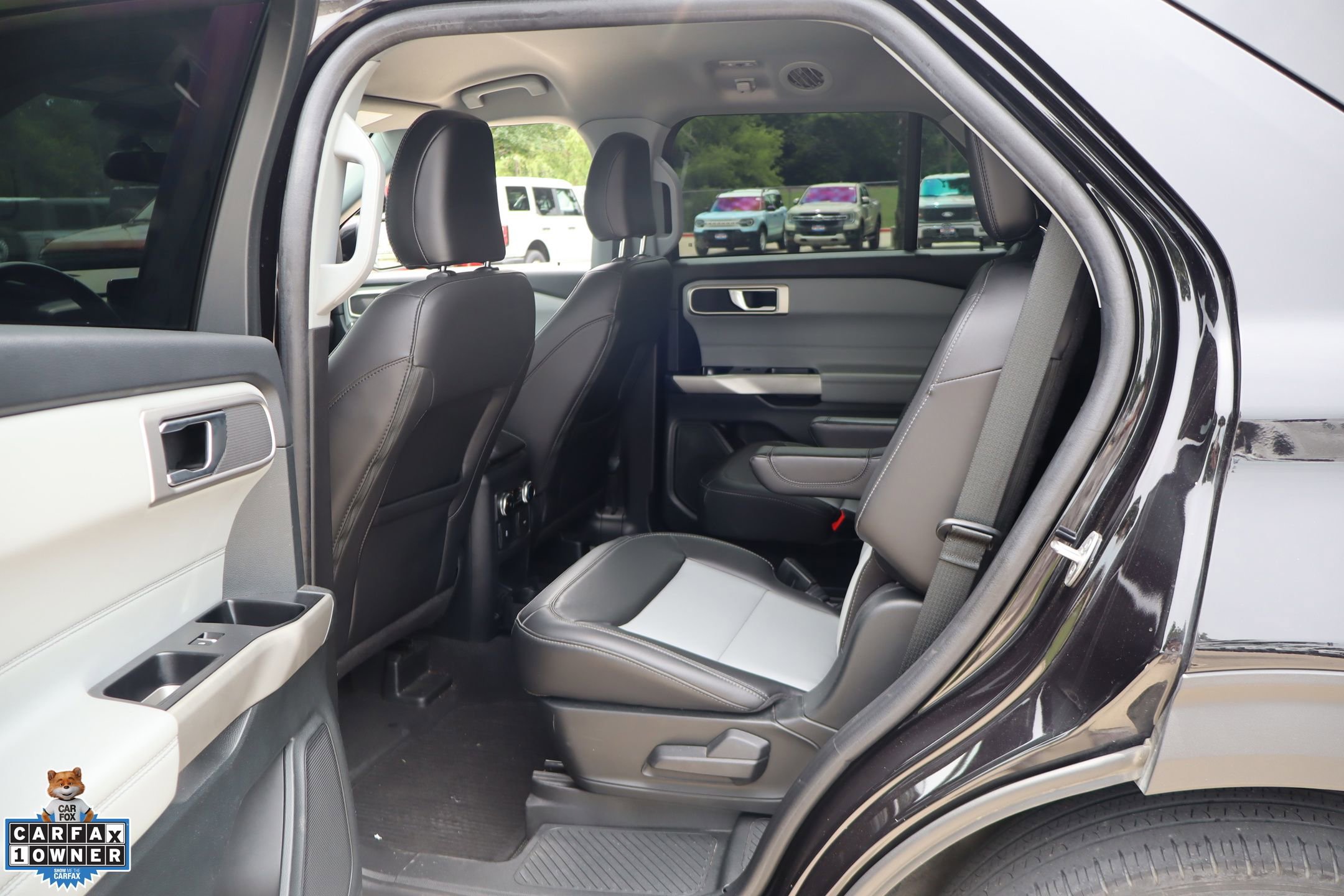 Certified 2023 Ford Explorer XLT w/ Equipment Group 202A RWD image 25