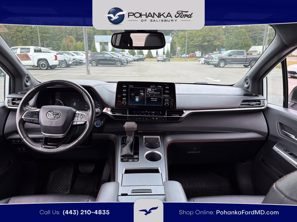 Used 2023 Toyota Sienna XSE w/ XSE Plus Package AWD/4WD image 8