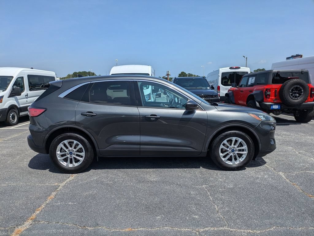 Certified 2020 Ford Escape SE FWD video 3