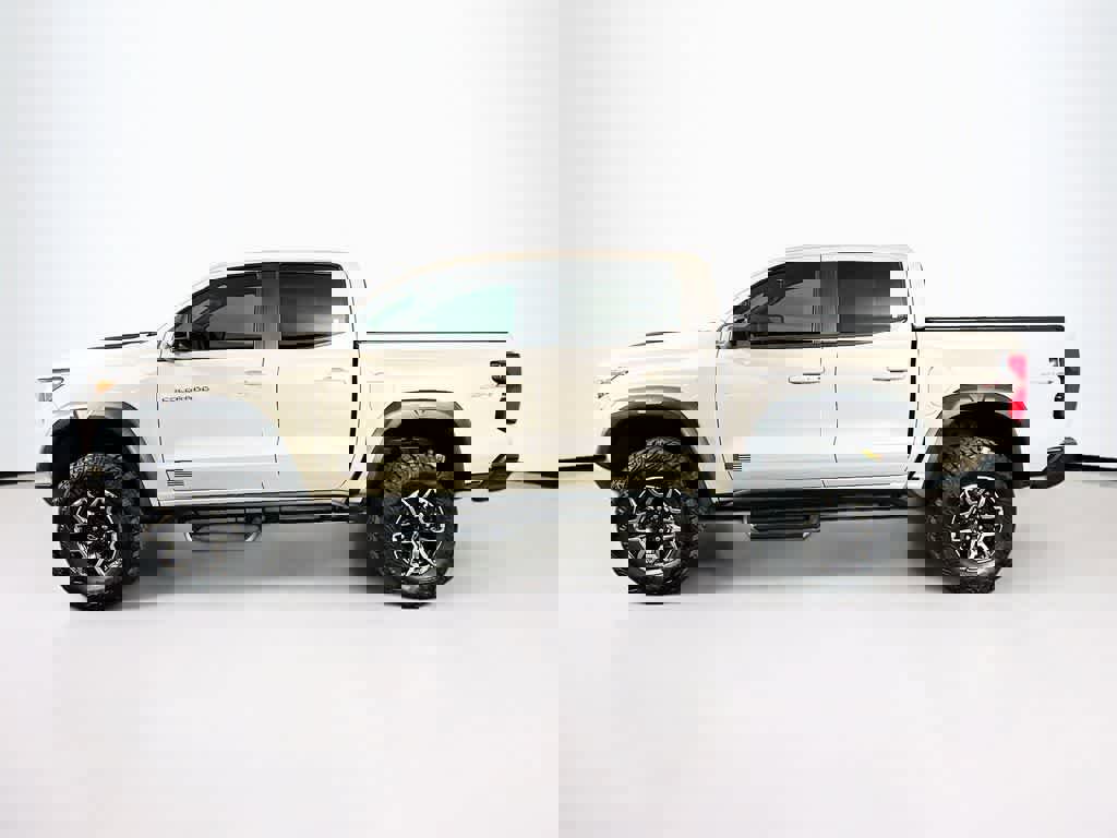 Used 2024 Chevrolet Colorado ZR2 w/ Safety Package image 2