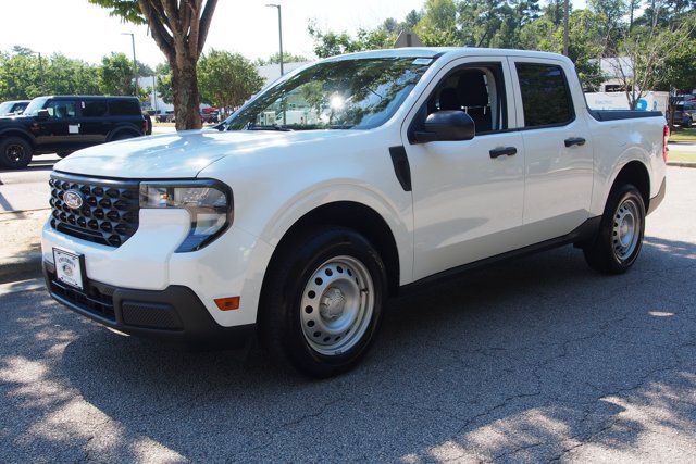 Certified 2025 Ford Maverick XL FWD image 3