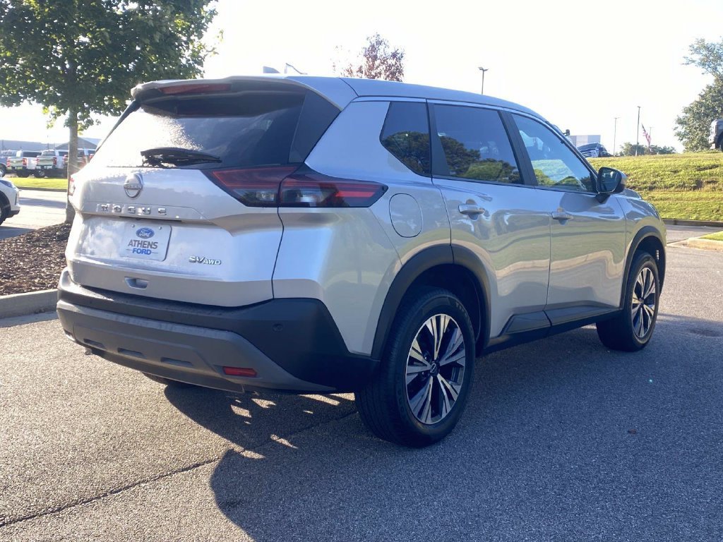 Used 2023 Nissan Rogue SV AWD/4WD image 3