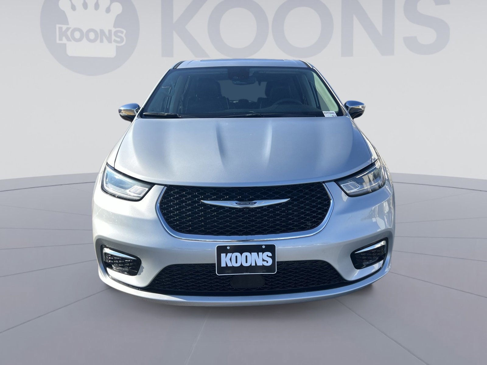 Used 2023 Chrysler Pacifica Limited image 8