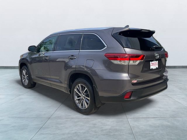 Used 2019 Toyota Highlander XLE AWD/4WD image 5