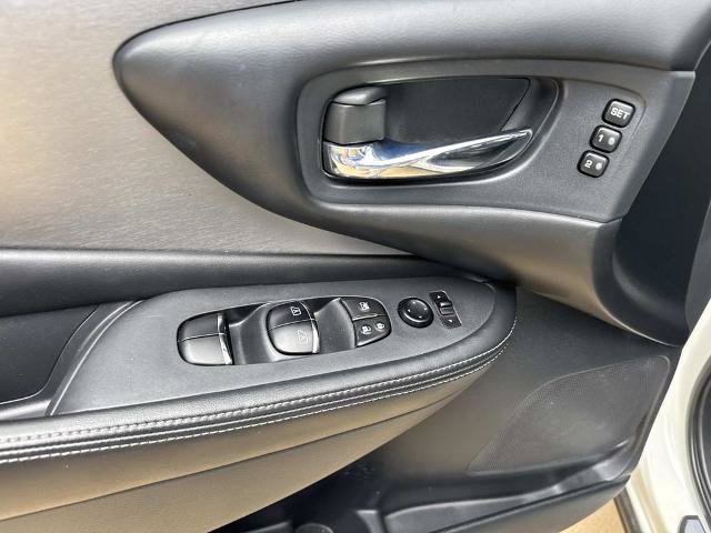 Used 2020 Nissan Murano SL w/ Moonroof Package FWD image 24