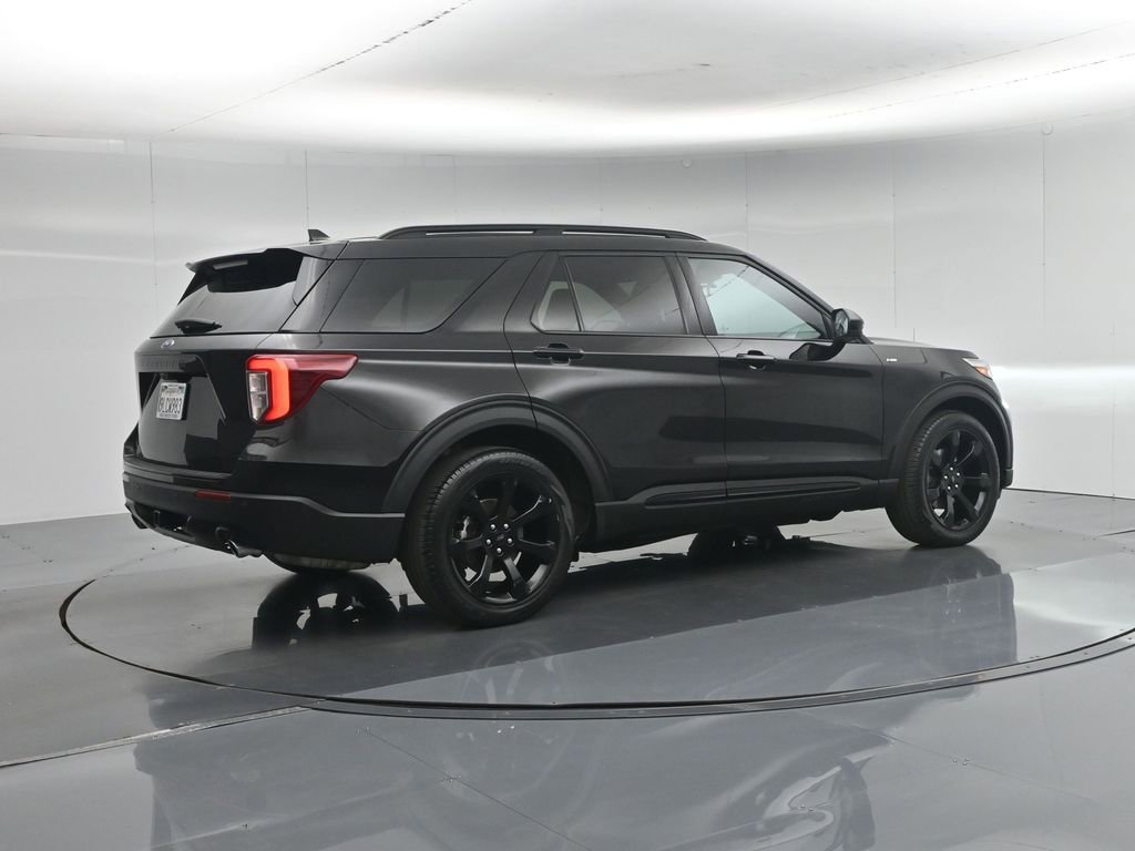 Certified 2024 Ford Explorer ST-Line w/ Class IV Trailer Tow Package RWD image 31
